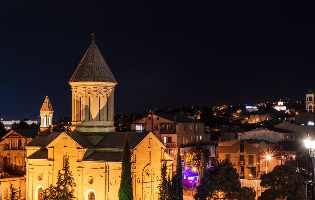 نزل تبليسي المظهر الخارجي الصورة